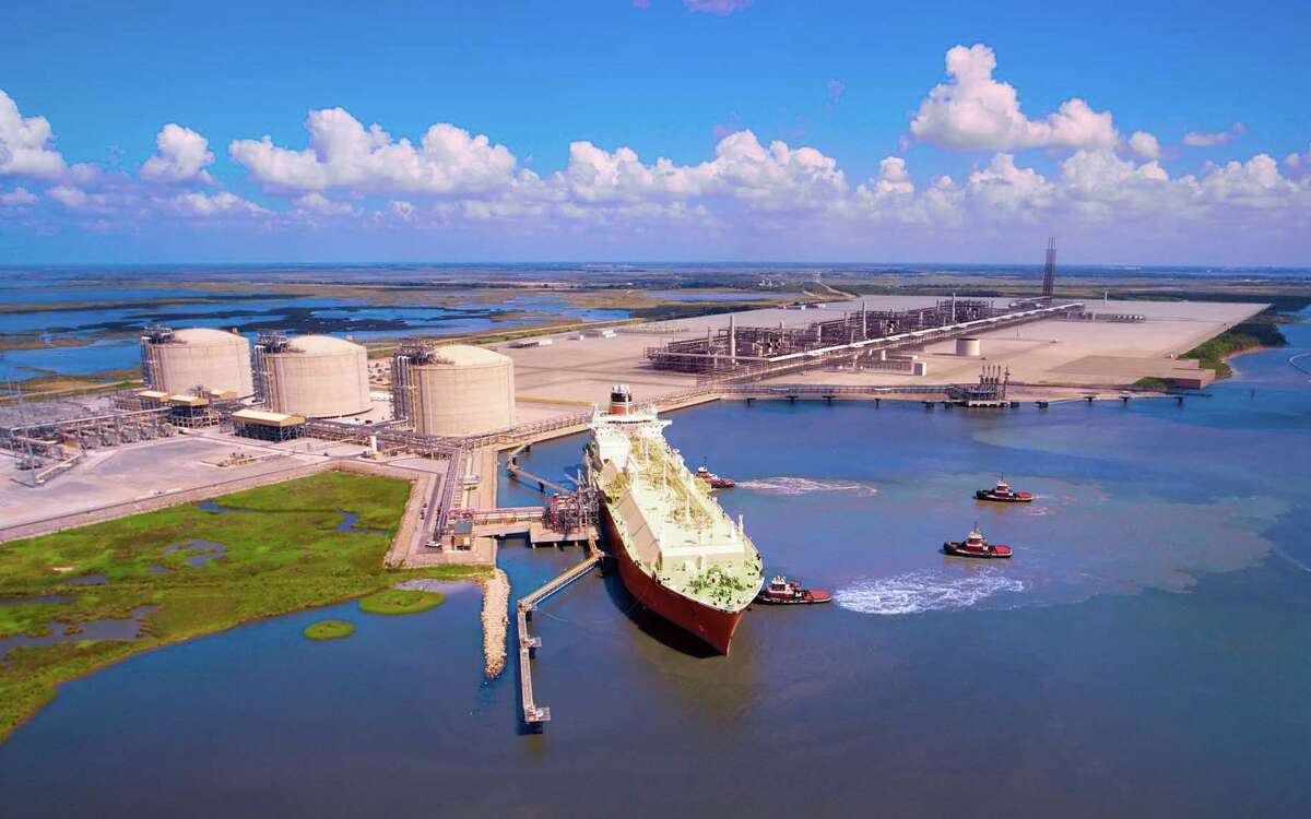 The proposed Cameron Liquefied Natural Gas export project in Hackberry, La., has conditional Energy Department approval to export 1.7 billion cubic feet per day. Partners include Sempra LNG, GDF Suez, Mitsubishi Corp., Nippon Yusen Kabushiki Kaisha and Mitsui. (Sempra LNG photo)