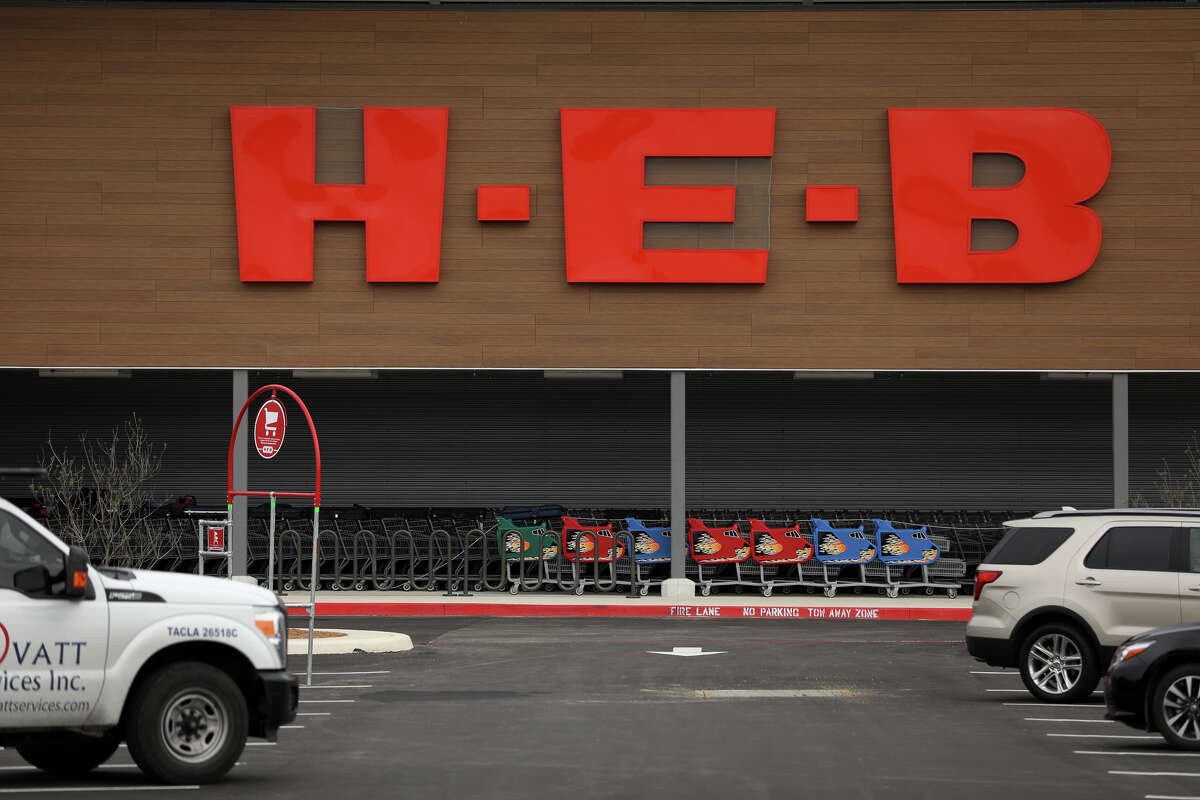 H-E-B opened a new store in San Antonio at Alamo Ranch on Friday, Nov. 10, 2017.