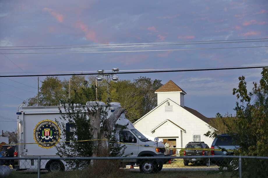 First responders work the scene of a shooting at the First Baptist Church of Sutherland Springs Sunday Nov 5, 2017. Photo: Edward A. Ornelas / © 2017 San Antonio Express-News