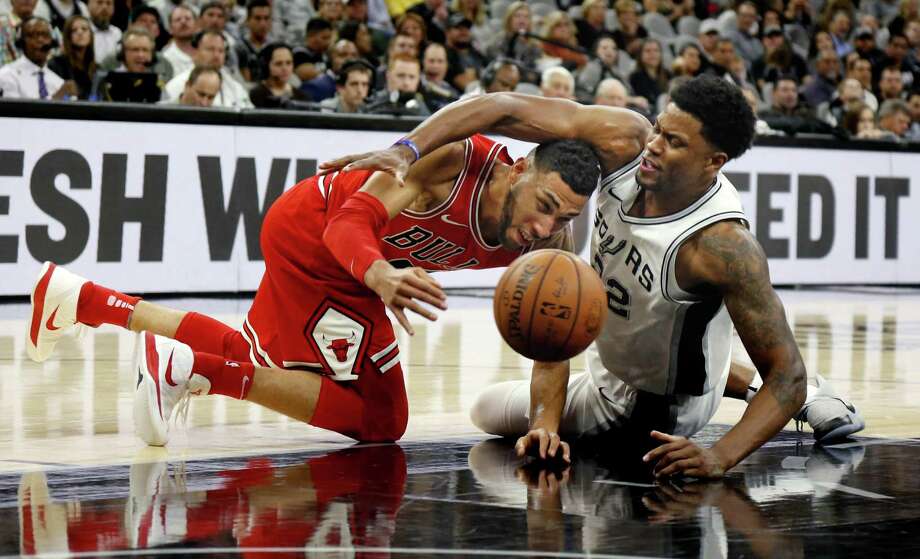 rudy gay chokes anthony davis