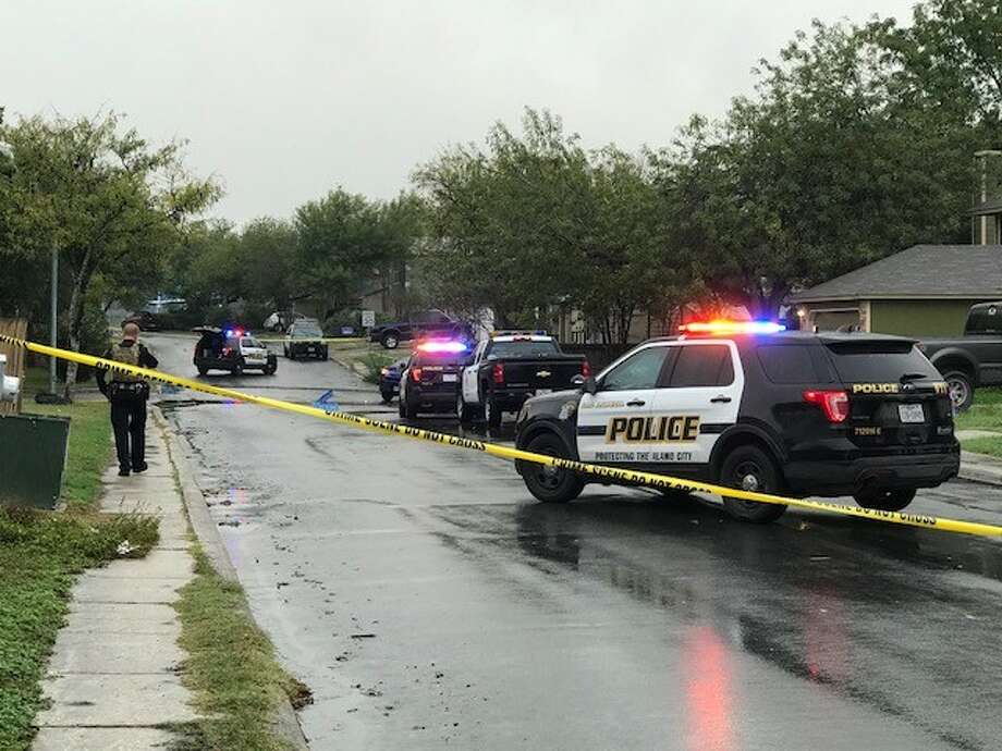 Suspects flee after driveby shooting on the Northeast Side San