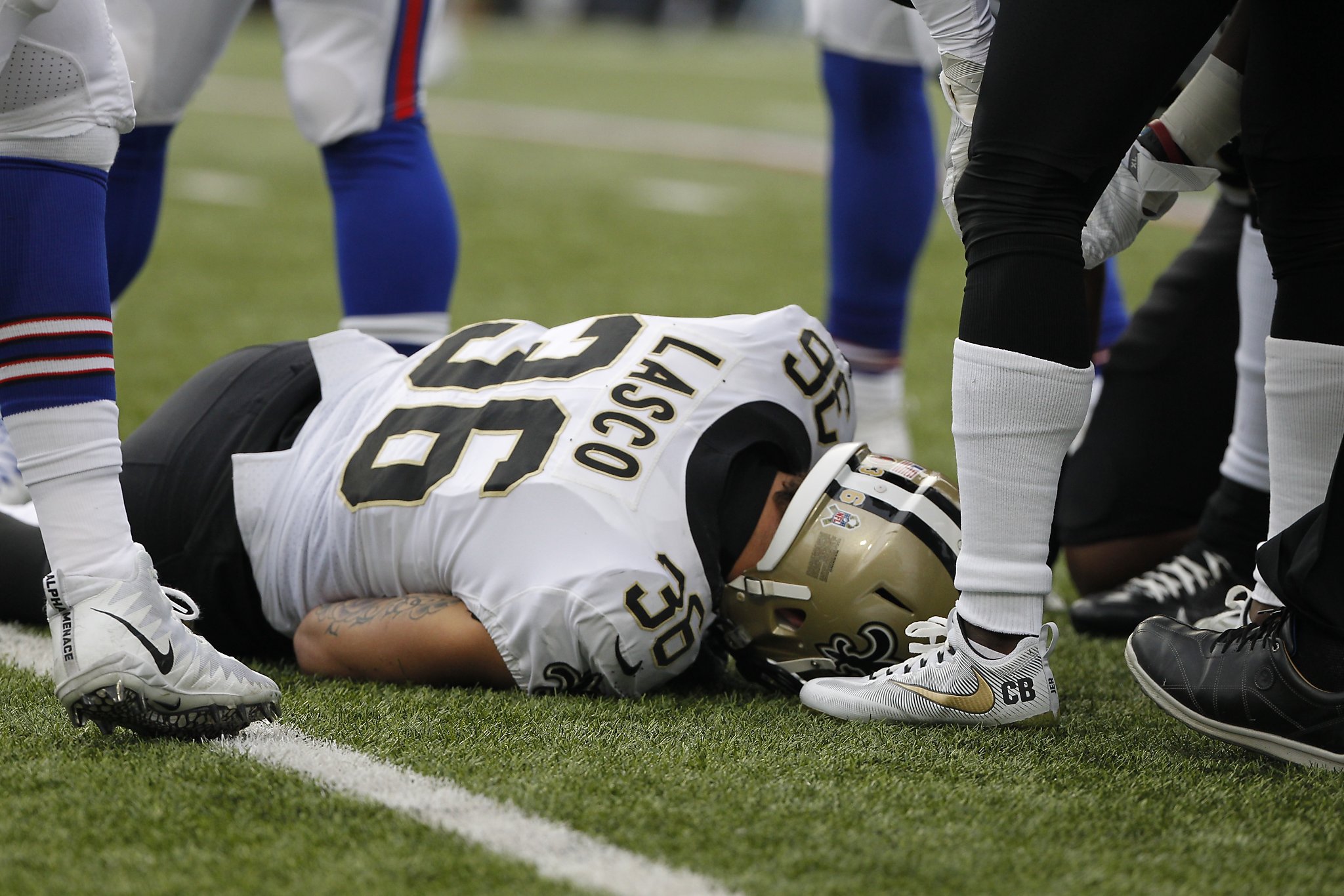 Former Cal running back Daniel Lasco taken off field in ambulance in Saints  game