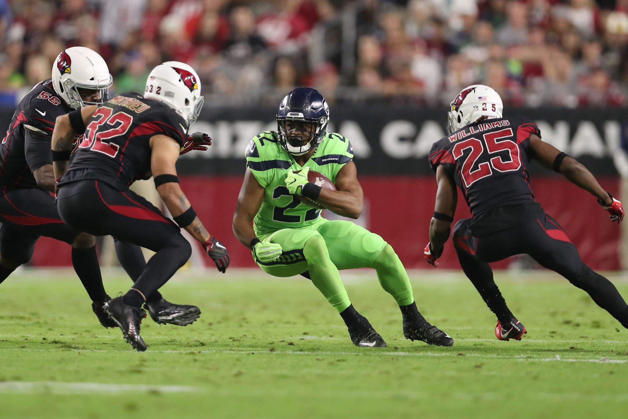 Hawks sign Maxwell, put Sherman, Prosise on IR 