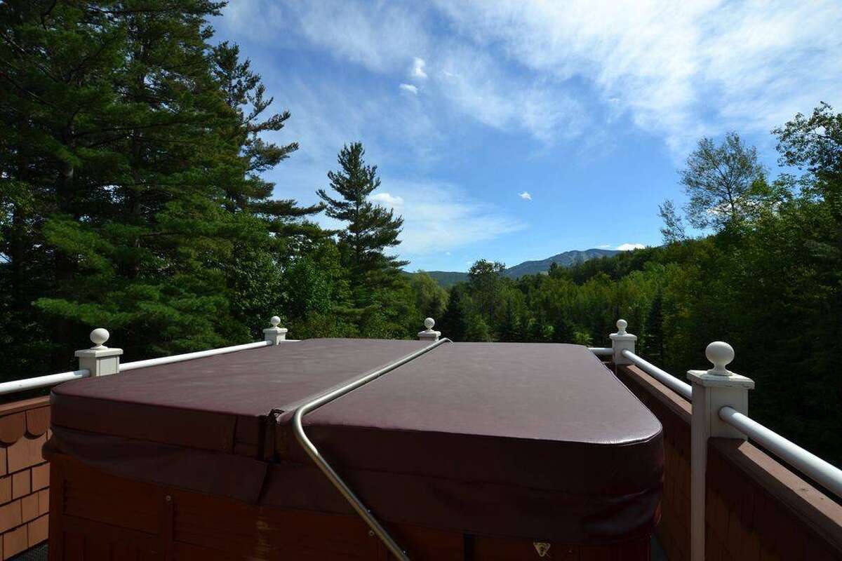 Airbnb options for winter fun with the family