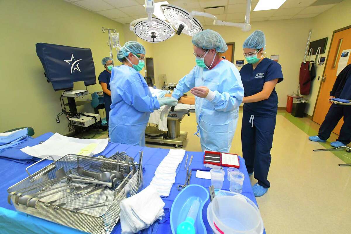 college-s-surgical-technology-program-offers-hands-on-experience