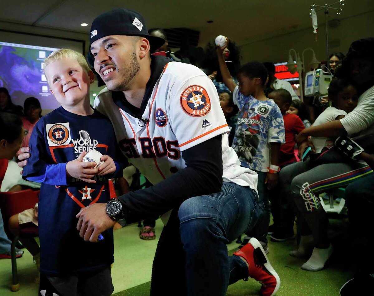 Houston Astros players visit patients in Driscoll Children's Hospital