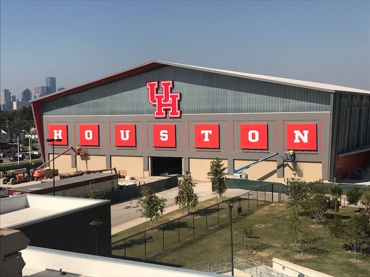 UH's new indoor football practice facility