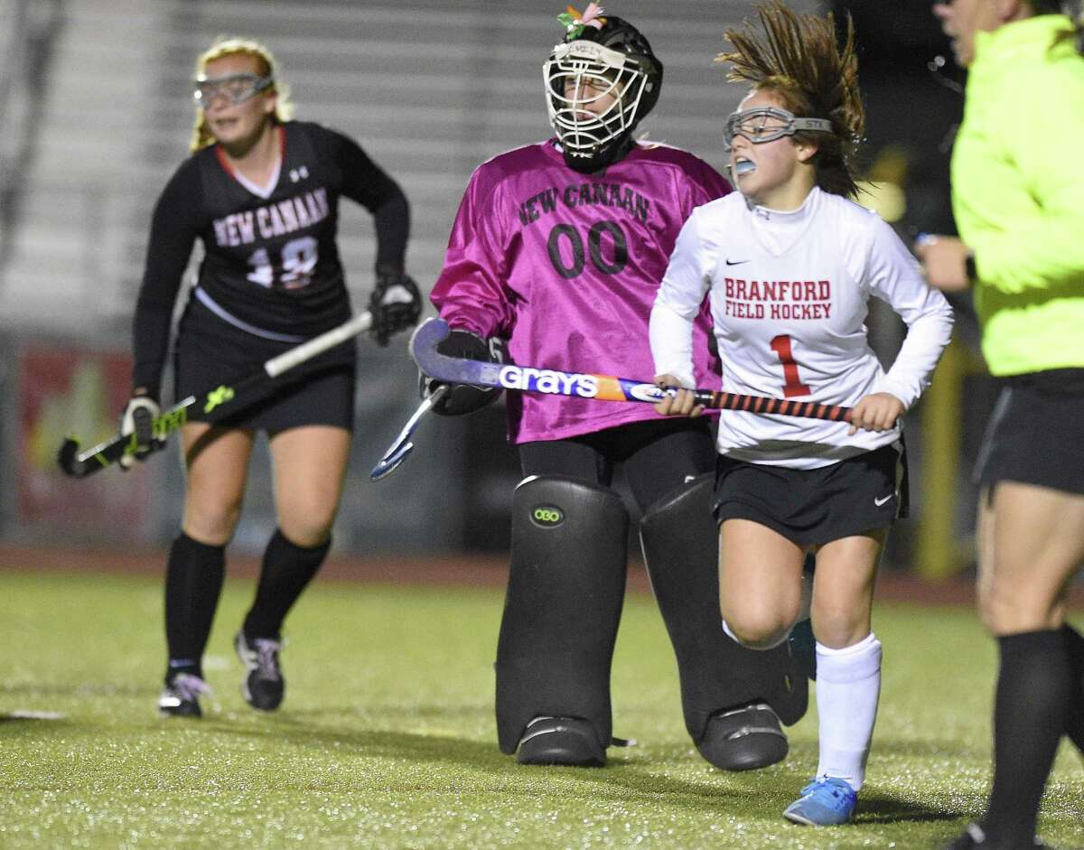 New Canaan field hockey advances to state final