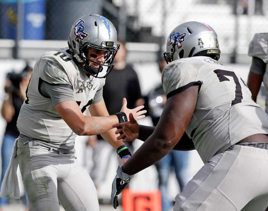 redshirt juniors matt peart, marshe terry embraci