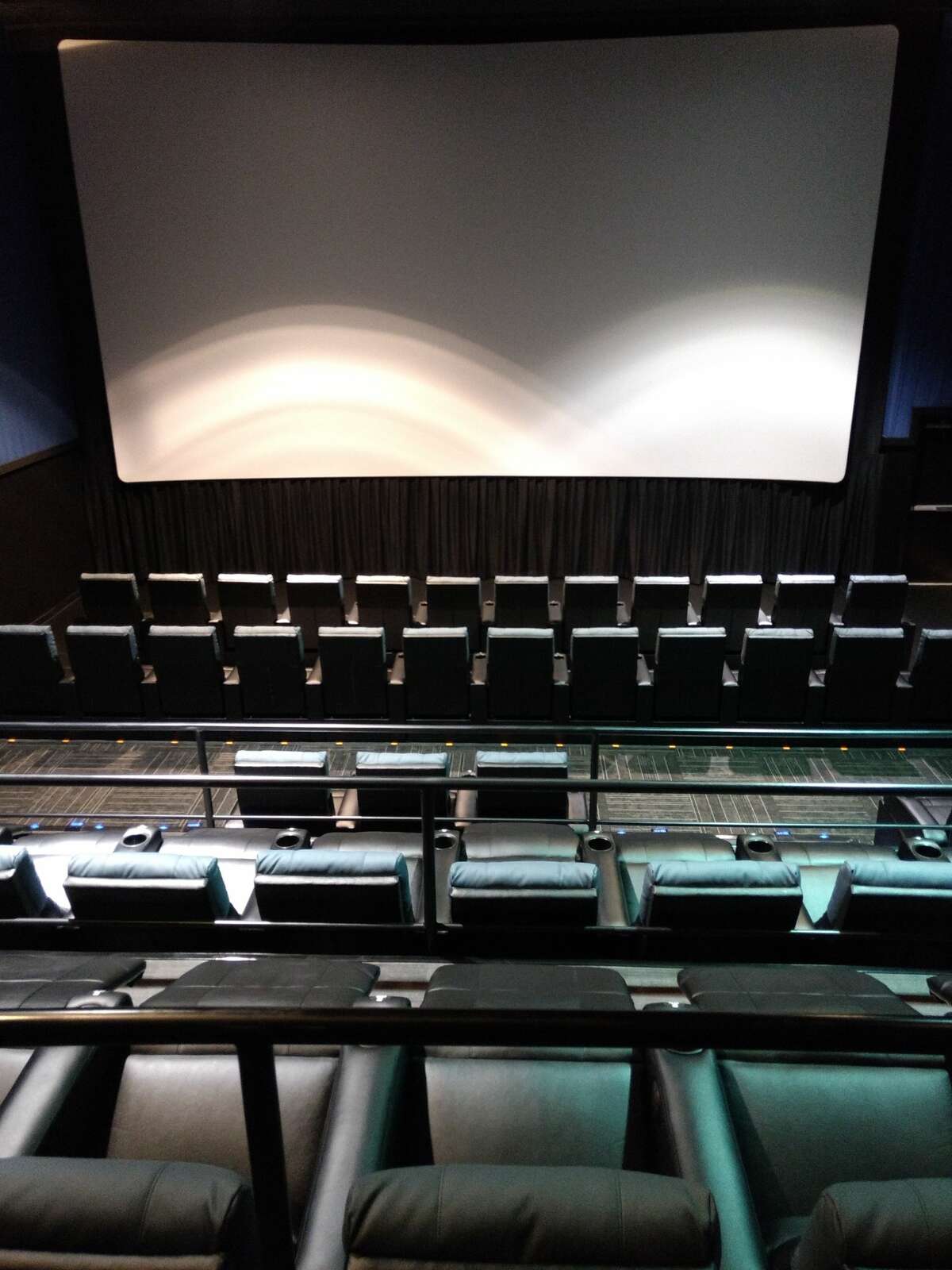 Migration Movie Showtimes Near Santikos Entertainment Mayan Palace 37 - l5slghx