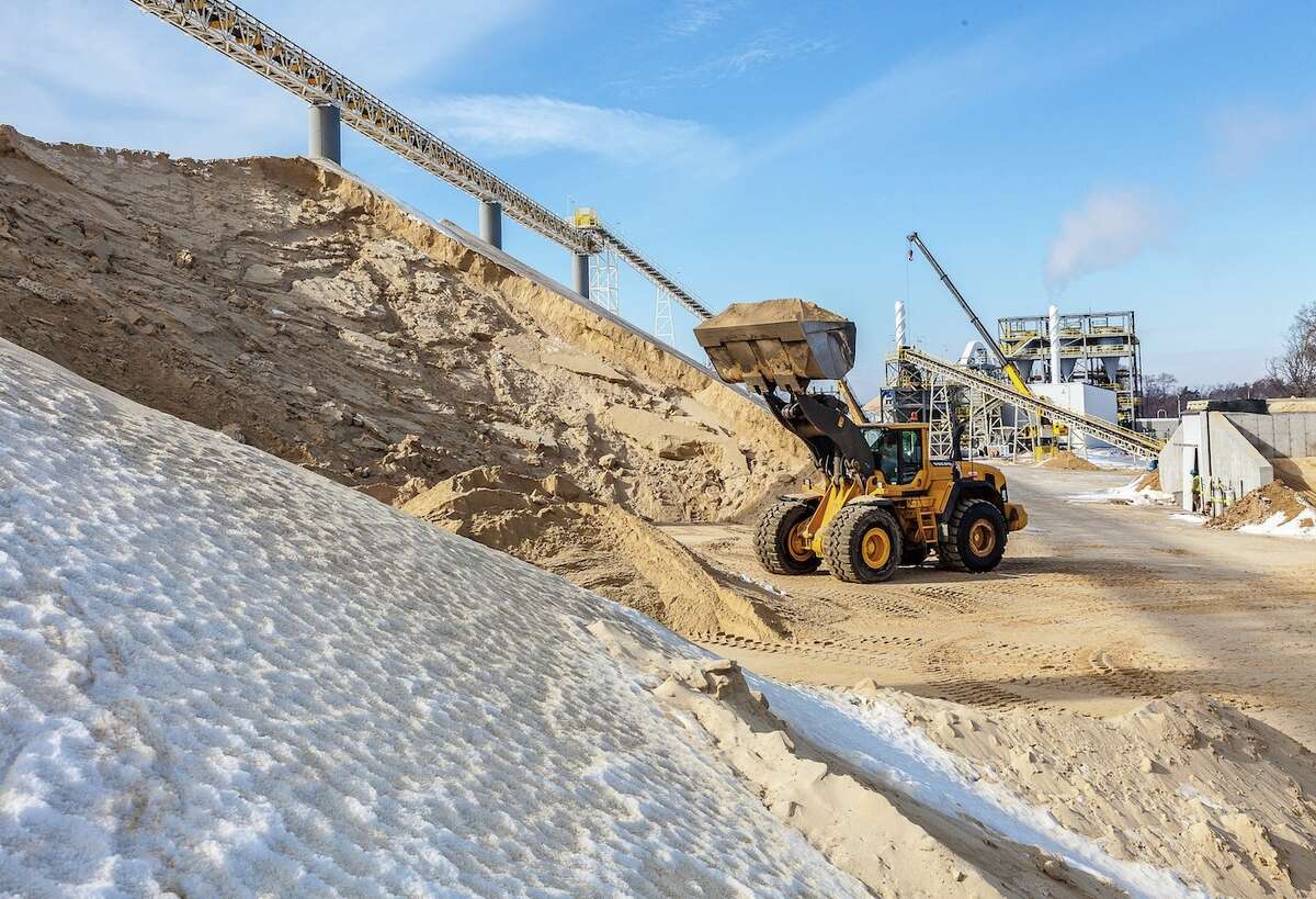 Sand, water are mixing to build a West Texas sand mine industry