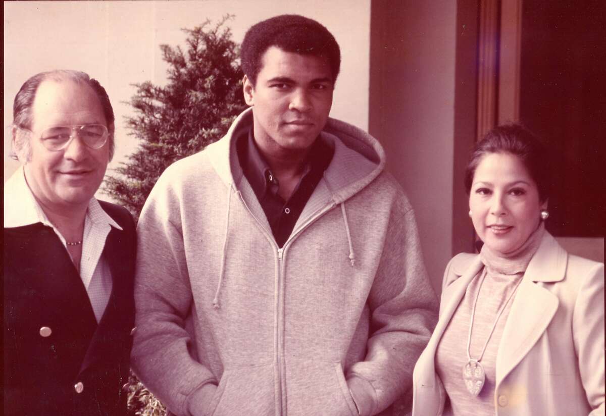 In an undated handout photo, Muhammad Ali with his ?’fight doctor,?“ Ferdie Pacheco, and his wife, Luisita. Pacheco, who was beside Ali during most of his championship reign, wrote prolifically about boxing and became a television analyst, died in Miami on Nov. 16, 2017. He was 89. (Handout via The New York Times) -- NO SALES; FOR EDITORIAL USE ONLY WITH STORY SLUGGED OBIT-PACHECO BY GOLDESTEIN FOR NOV. 17, 2017. ALL OTHER USE PROHIBITED. --