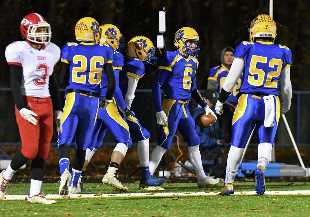 Football Melms, playoff hopeful Seymour score 42 firstquarter points