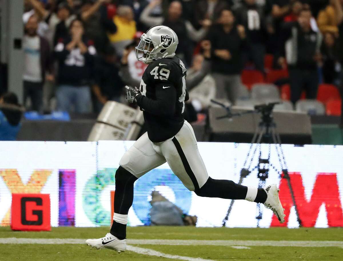 Jamize Olawale: Raiders trade FB to Cowboys