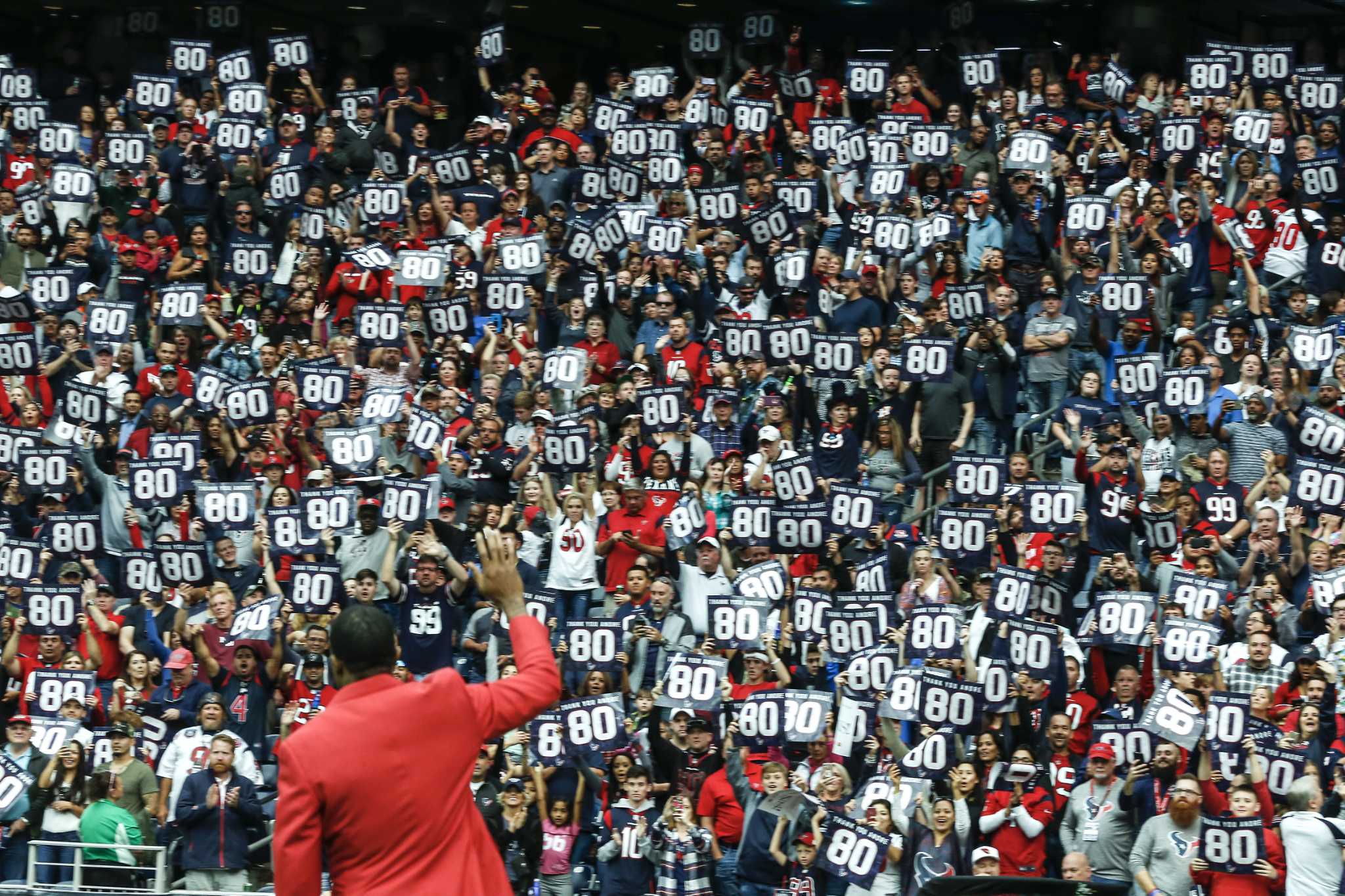 Wisconsin Badgers Alum Celebrates Impressive 12 Year Career With Induction  into Houston Texans Ring of Honor