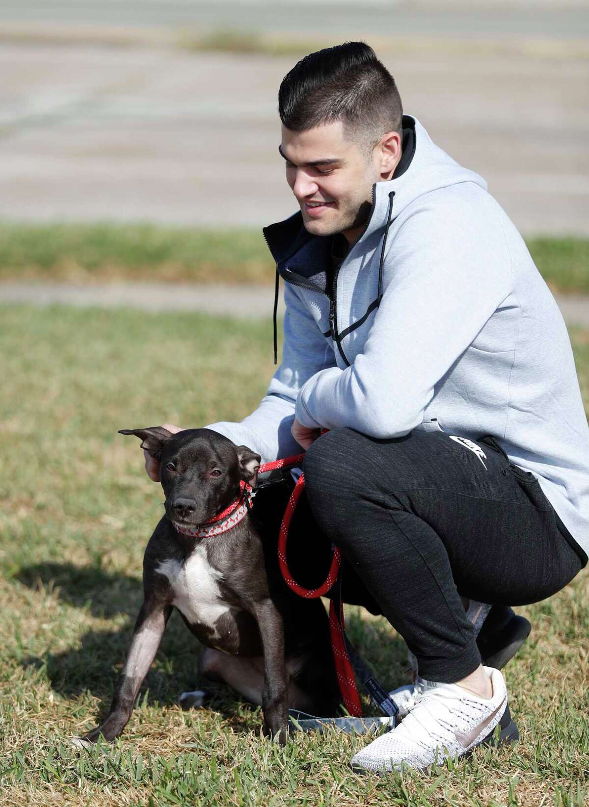 Astros' Lance McCullers pitches in to help animal rescue group