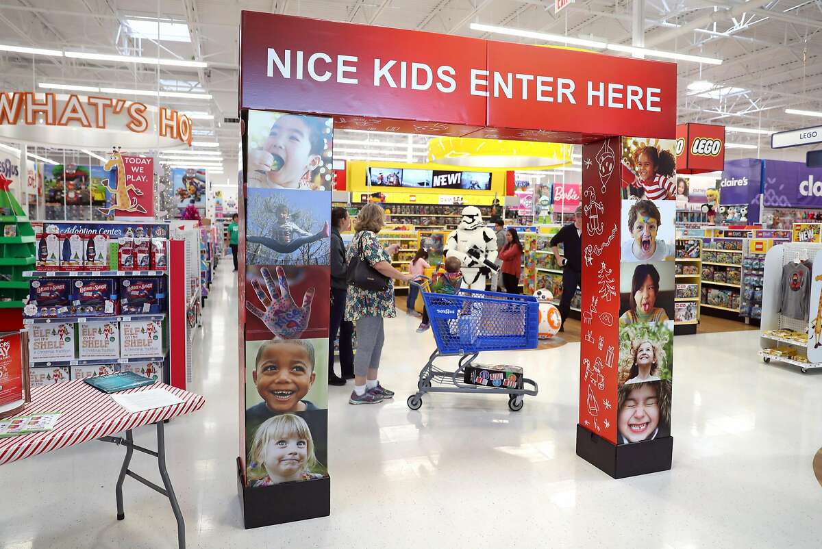 Toys R Us tries to reclaim the spirit of holiday shopping, if not the sales