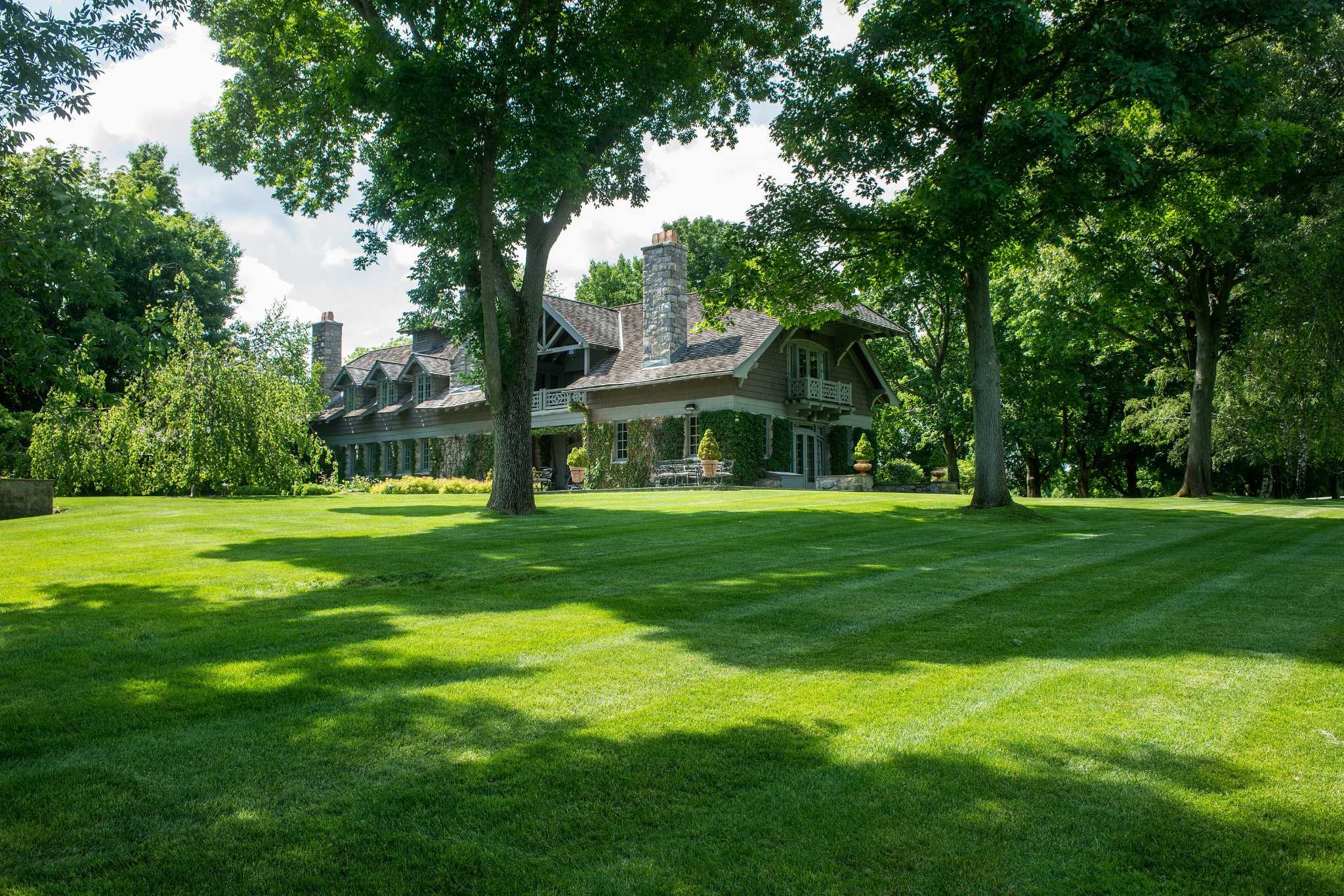 Greenwich’s largest estate sells for $21 million - Connecticut Post