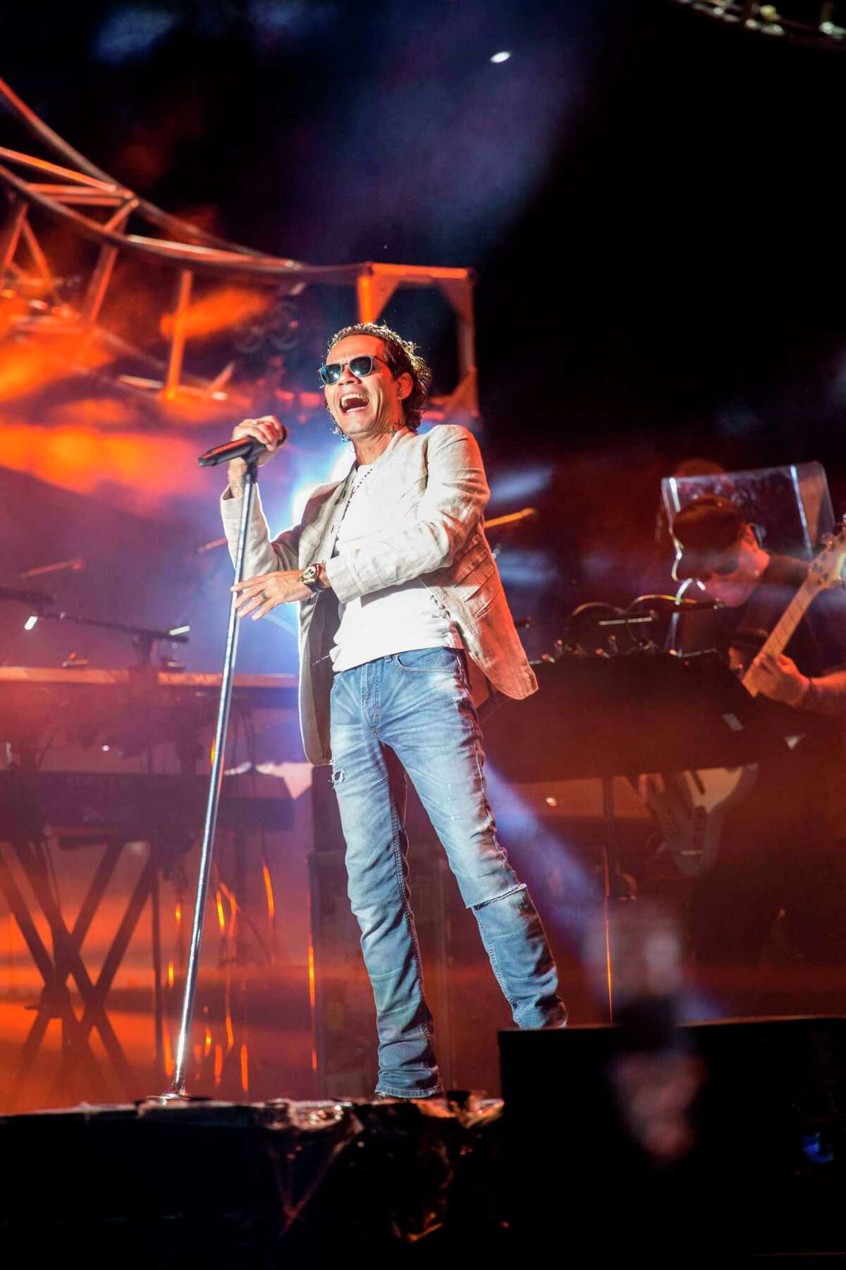 Puerto Rican singer Marc Anthony performs during the Festival "Presidente" at the Estadio Olimpico in Santo Domingo, Dominican Republic, on 03 November 2017. / AFP PHOTO / Erika SANTELICESERIKA SANTELICES/AFP/Getty Images