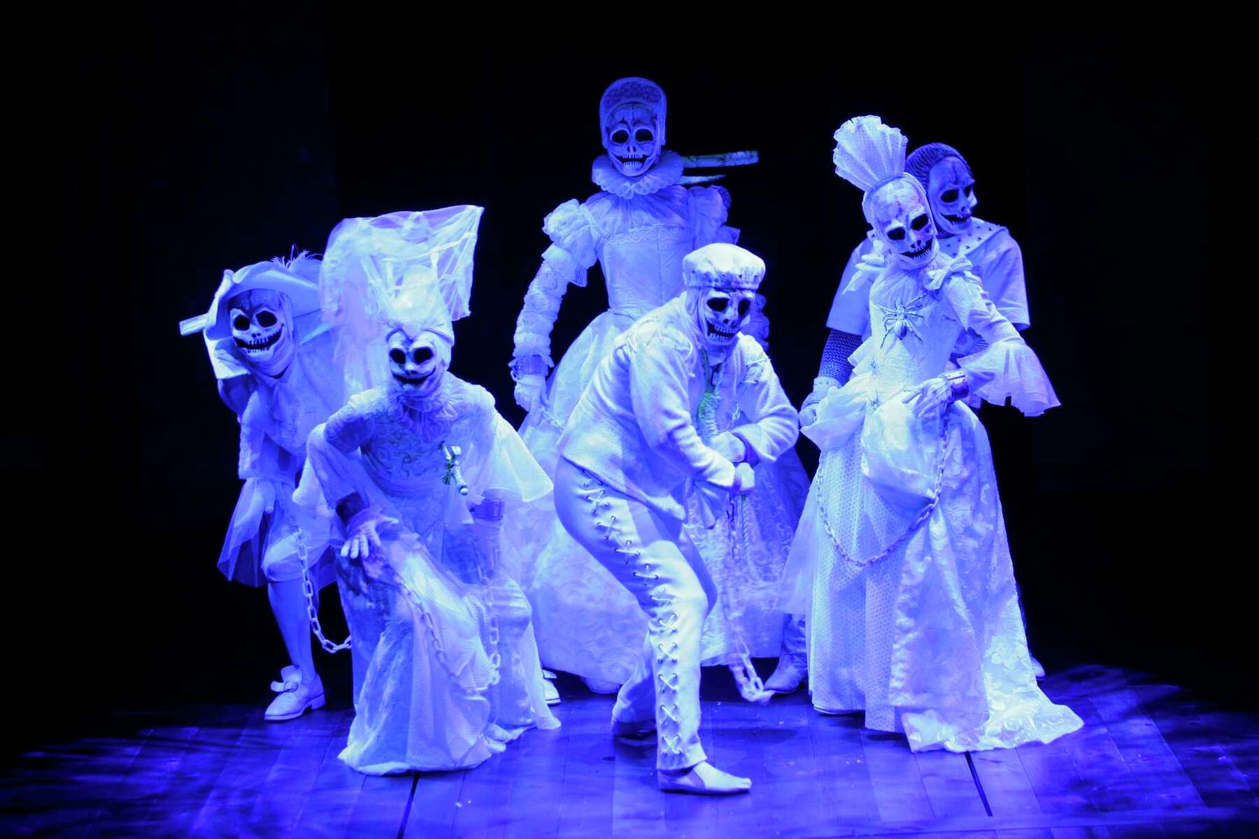 Alley Theatre Christmas 2022 Alley Theatre Returns To Downtown Houston For 'A Christmas Carol'
