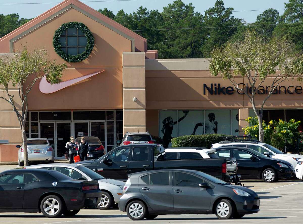 Patrons shop at the Conroe Outlet Mall before Thanksgiving, Wednesday, Nov. 22, 2017, in Conroe.