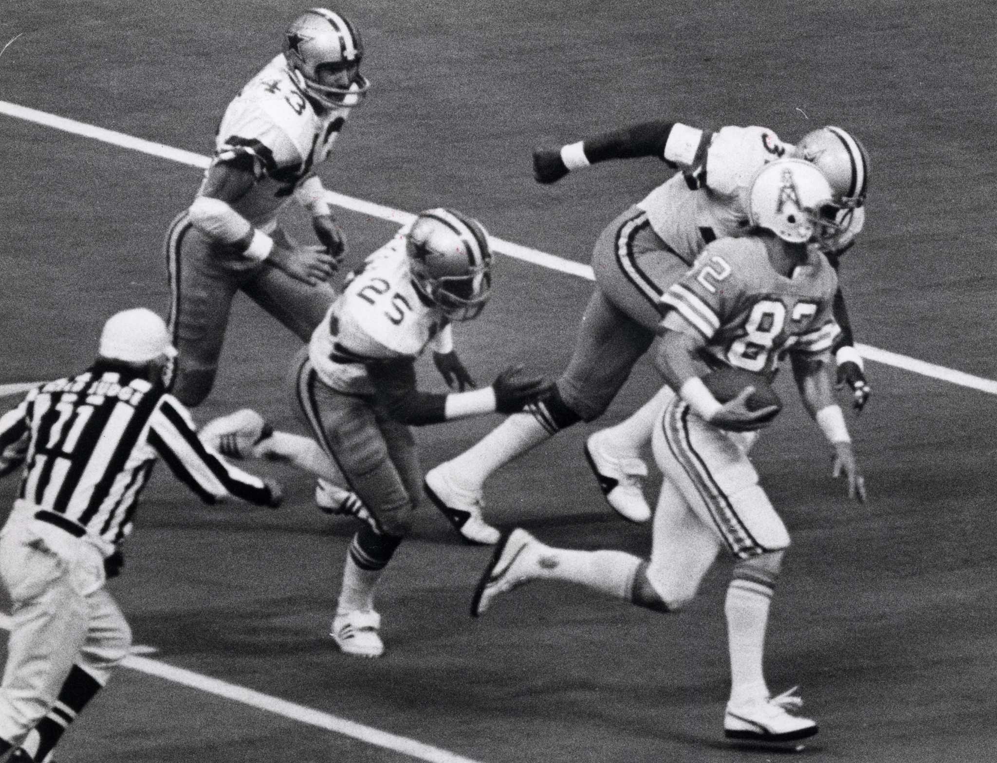 Warren Moon endorses Tennessee Titans, Houston Oilers-themed revival