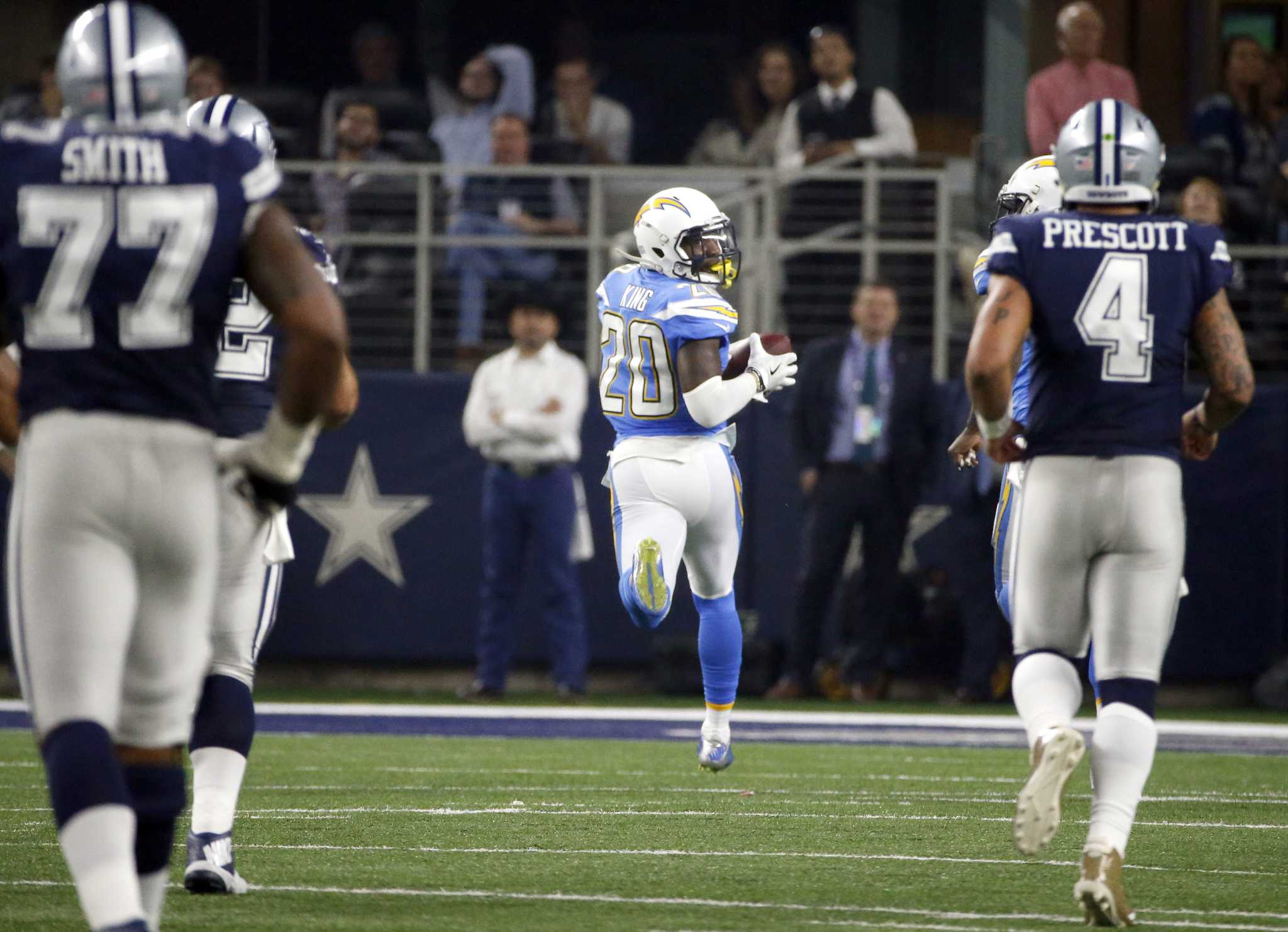 Rivers, Chargers beat fading Cowboys, 28-6, on Thanksgiving