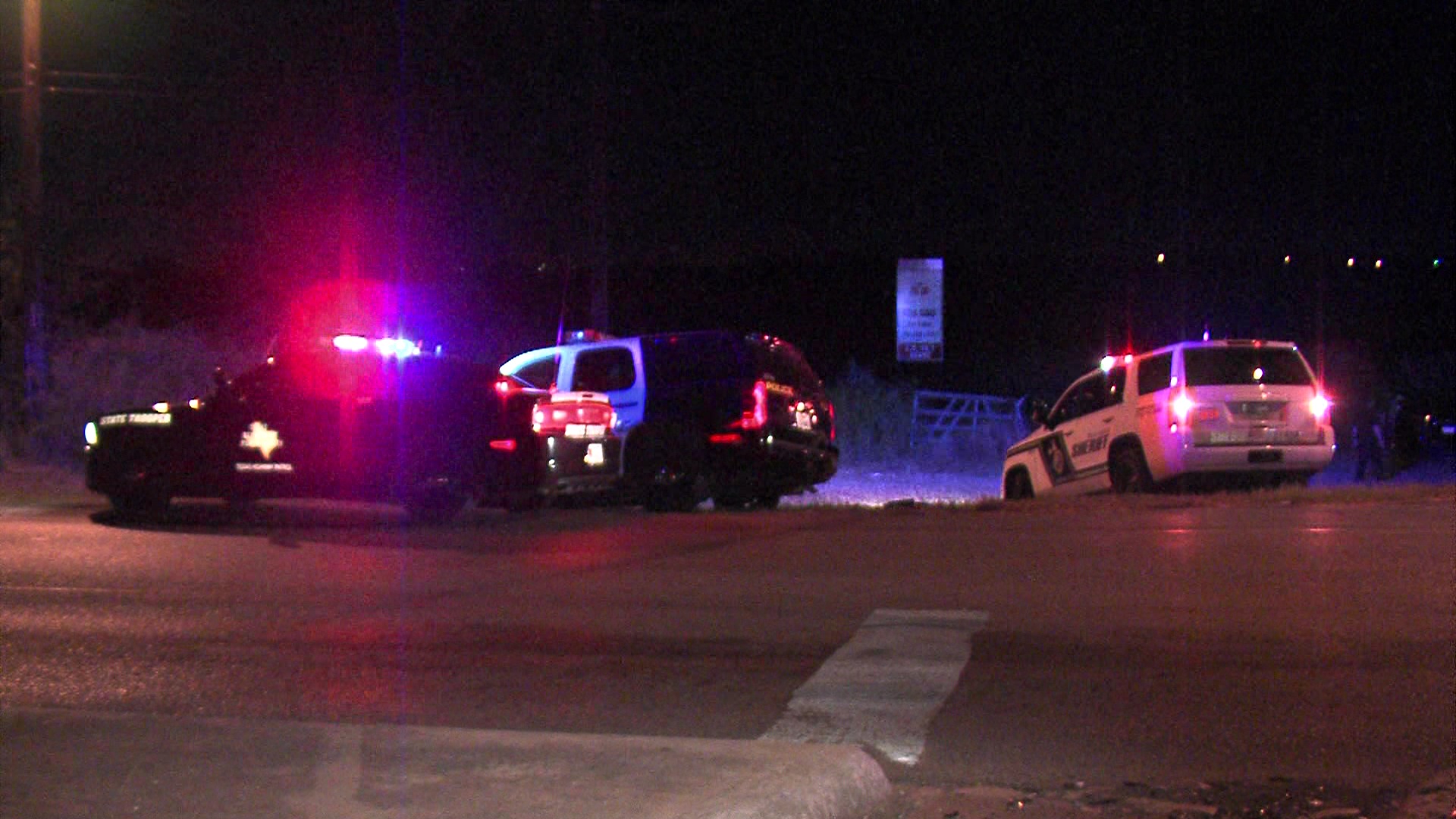 3 suspects at large, 1 detained after police chase through Bexar County