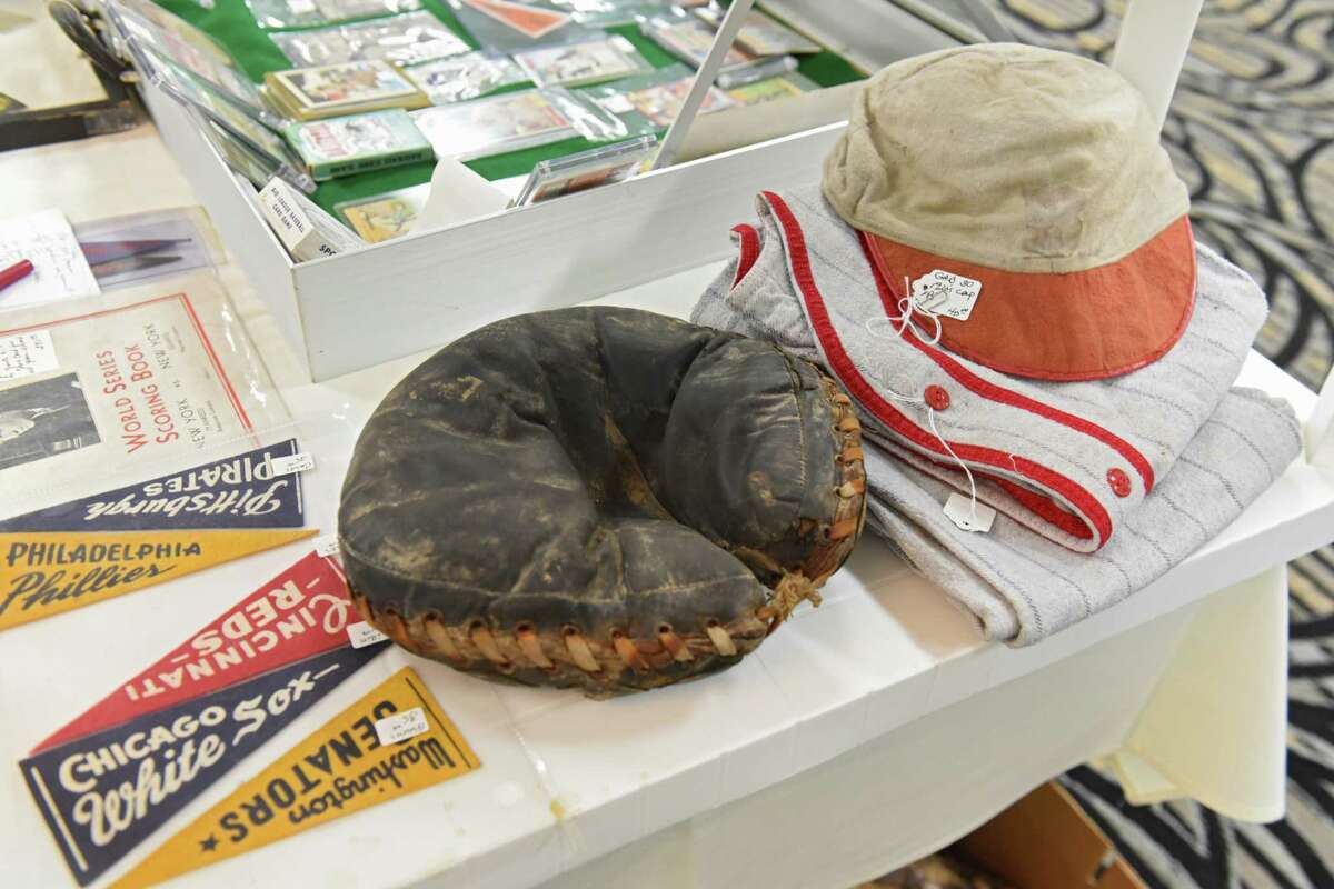 Photos Albany Sports Card Show