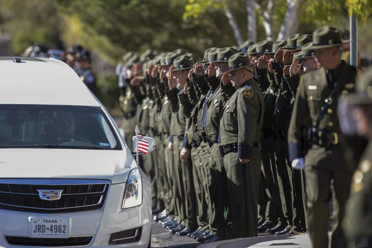 Family, colleagues lay Border Patrol agent to rest in El Paso