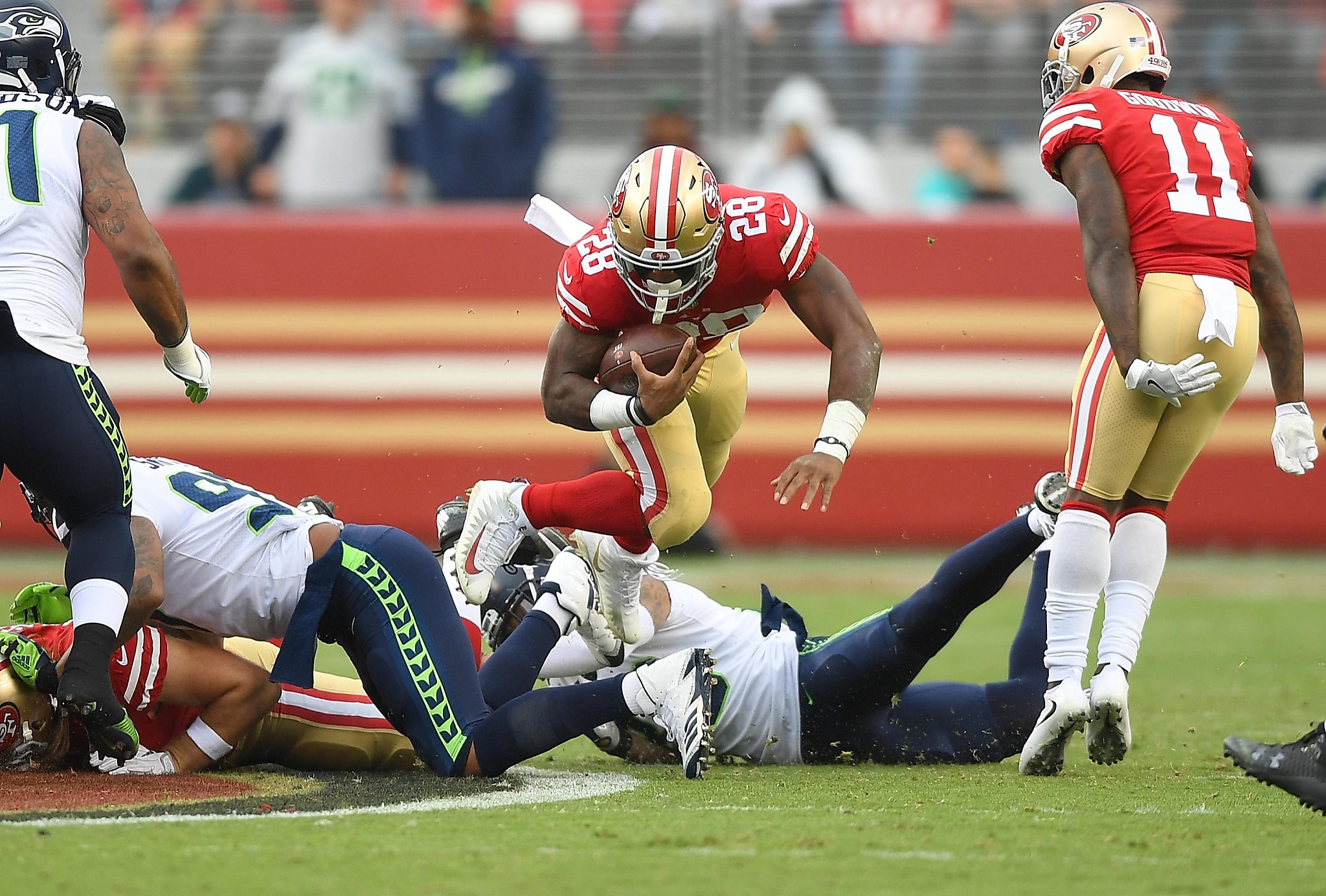 Garoppolo makes late-game debut in 49ers' 9th straight loss to Seahawks