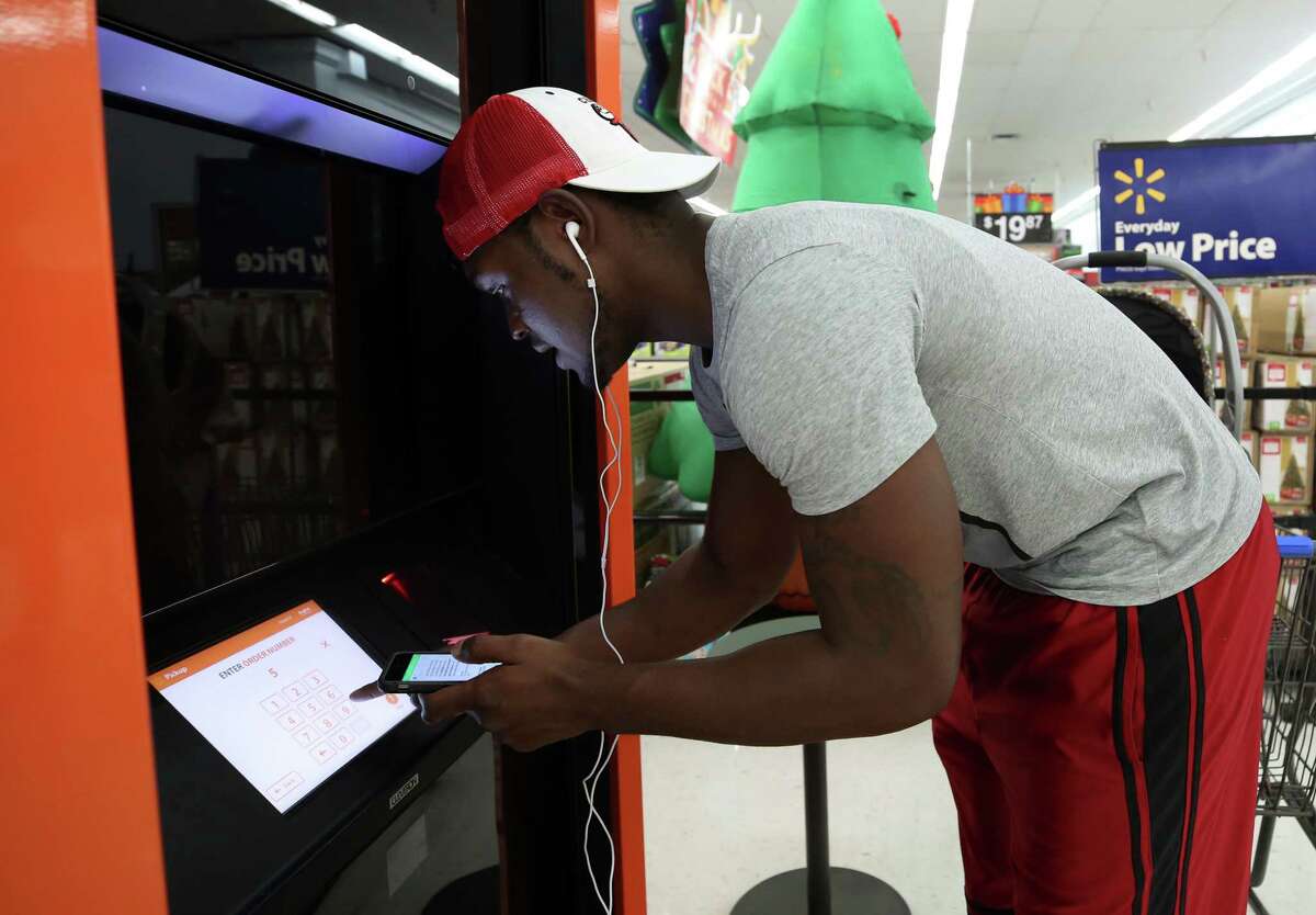 Walmart installs five more online pickup vending machines in Houston area