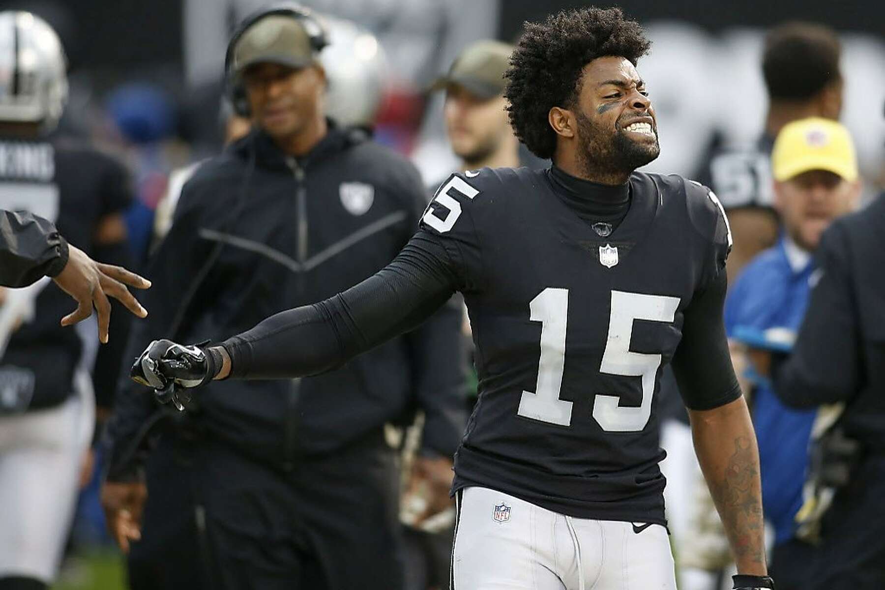 NFL suspends Raiders' Michael Crabtree 2 games for fight with Broncos