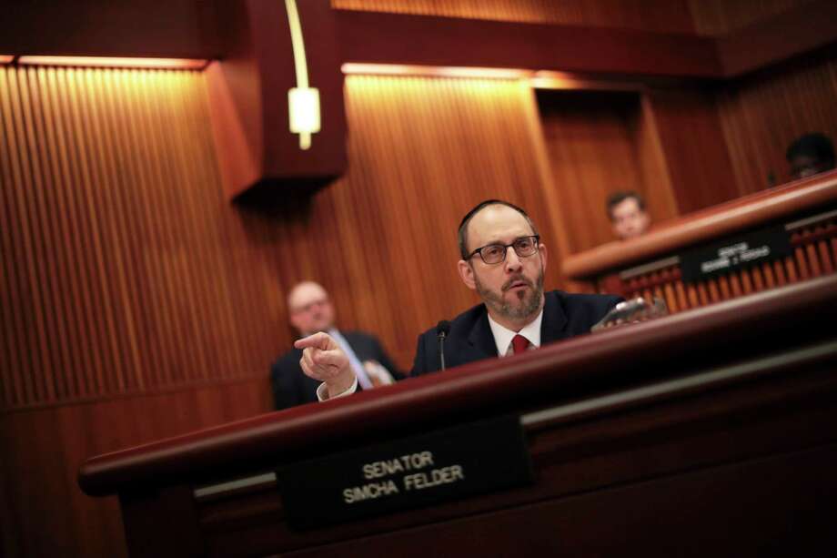 FILE — N.Y. State Sen. Simcha Felder during a budget hearing in Albany, Jan. 30, 2017. (Nathaniel Brooks/The New York Times) Photo: NATHANIEL BROOKS / NYTNS