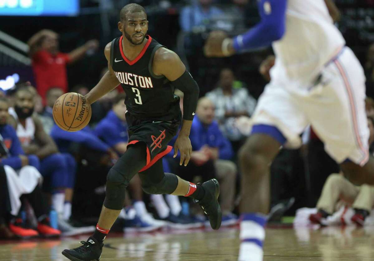 Houston Rockets guard Chris Paul (3) dribbles during the second quarter of a NBA game against the New York Knicks at Toyota Center on Saturday, Nov. 25, 2017, in Houston. ( Yi-Chin Lee / Houston Chronicle )