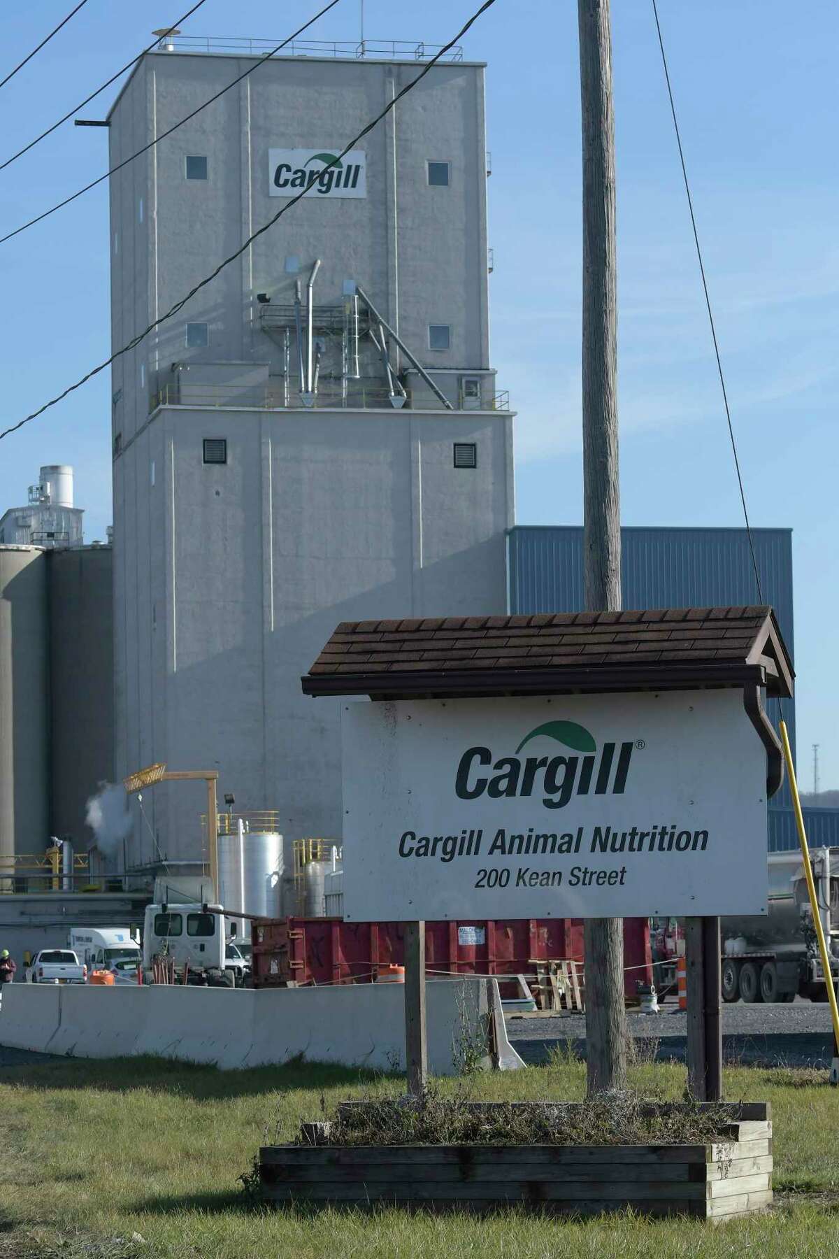 NY farmers say Cargill theft cost them millions