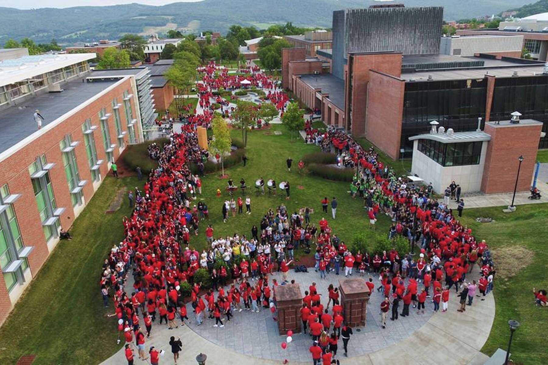 Suny Oneonta Calendar 2022 Suny Oneonta Sends Students Home After Hundreds Diagnosed With Covid