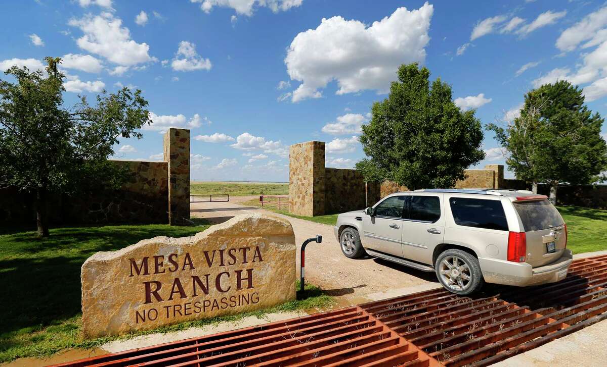 Oil tycoon Pickens puts Texas ranch on market for 250 million