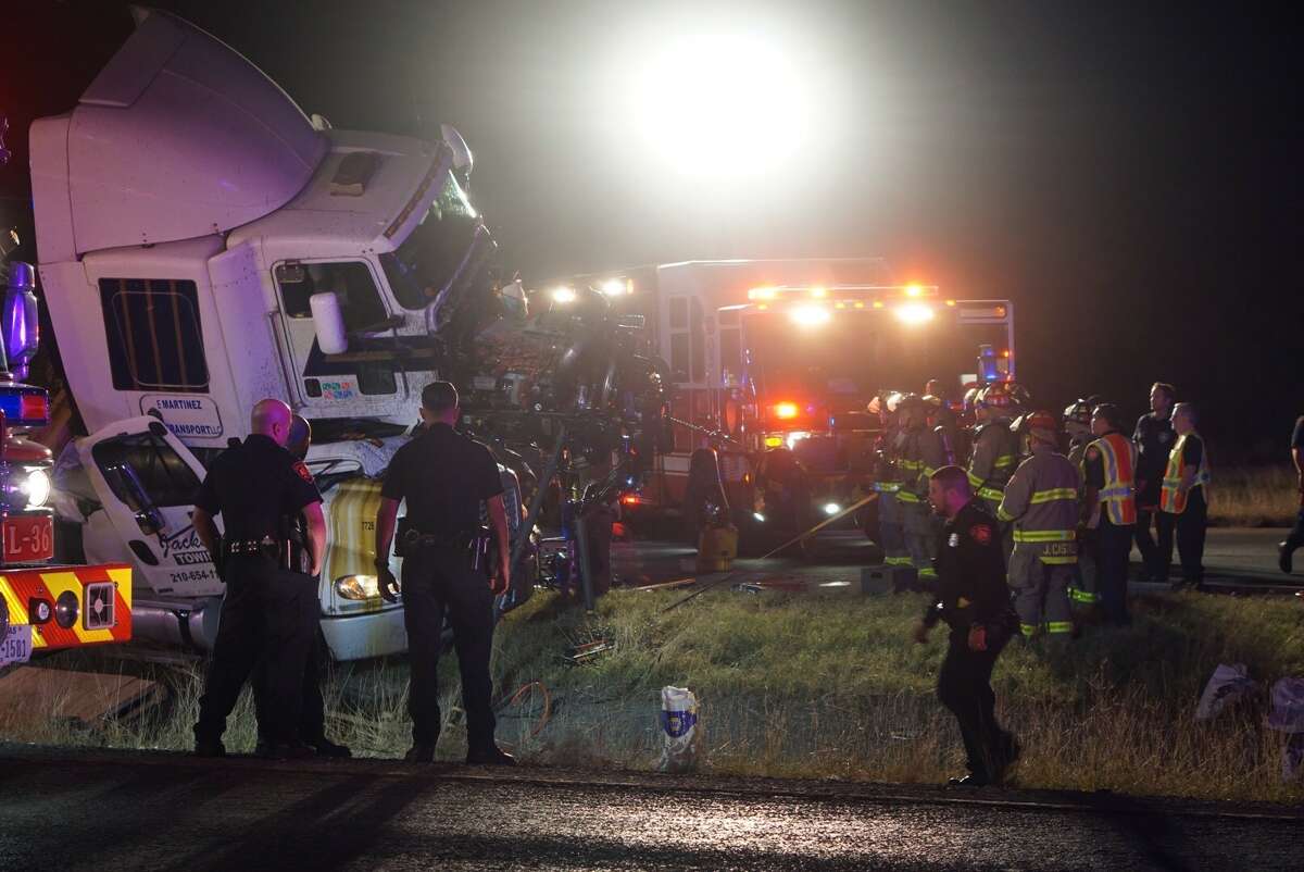 1 dead after 18-wheeler runs over tow truck on I-35