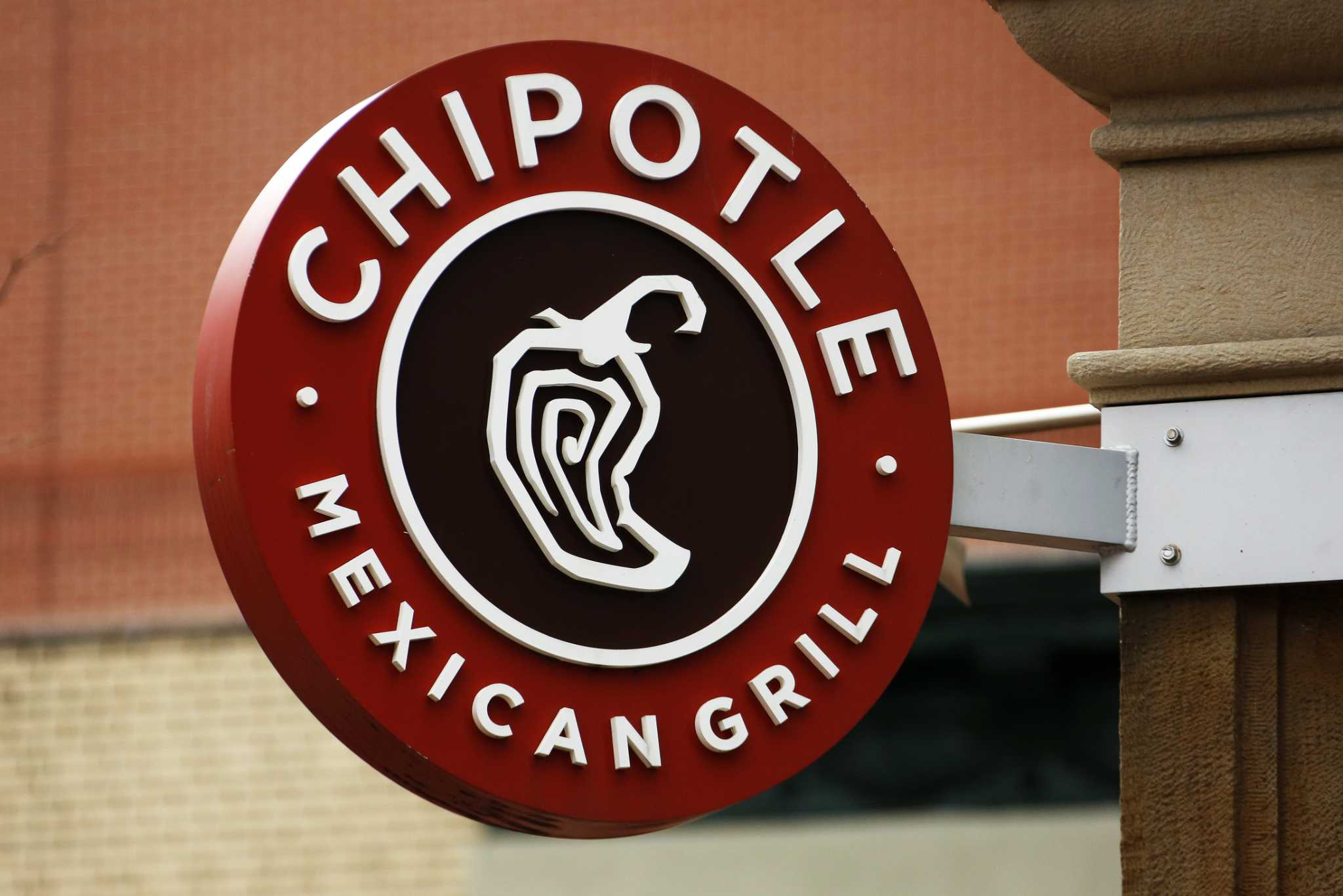 Chipotle giving 250,000 burritos to health care workers today