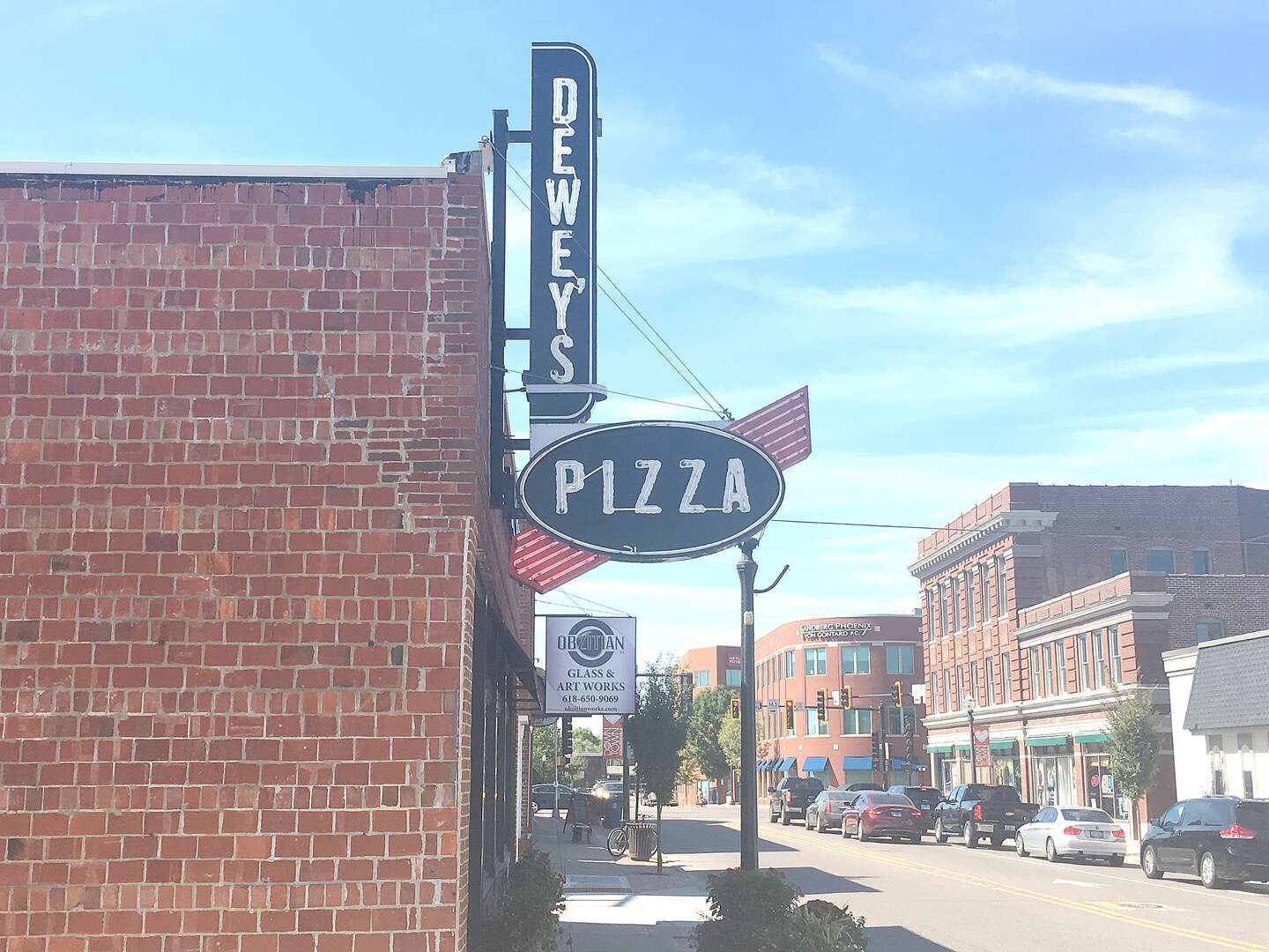 You Gotta Eat: Dewey's Pizza in Edwardsville