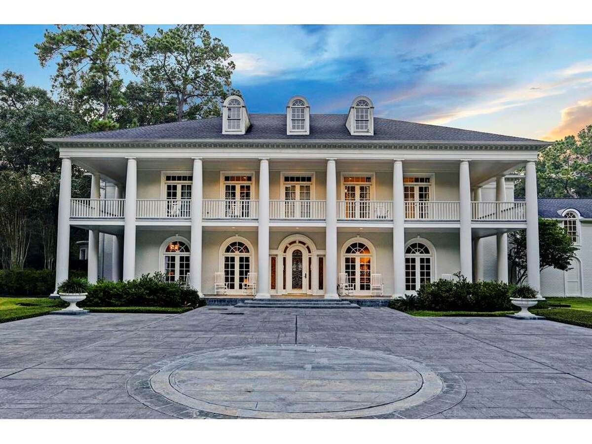 Houston's Rivercrest is a pricey enclave of homes, with lots 3 acres