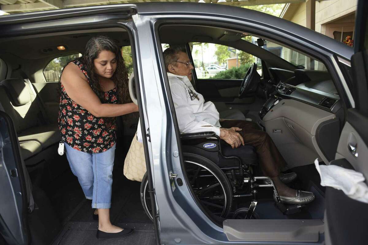 San Antonio woman set to be longest dialysis patient at 42 years in