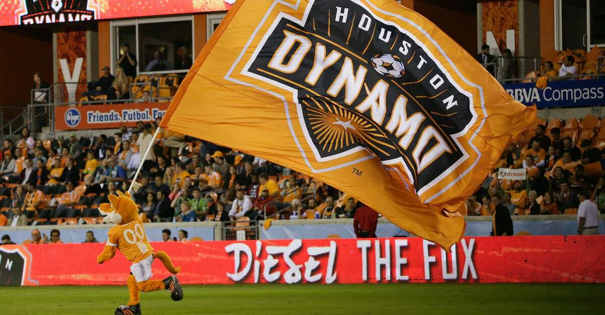 Dynamo announce signing of Venezuelan defender Alejandro Fuenmayor