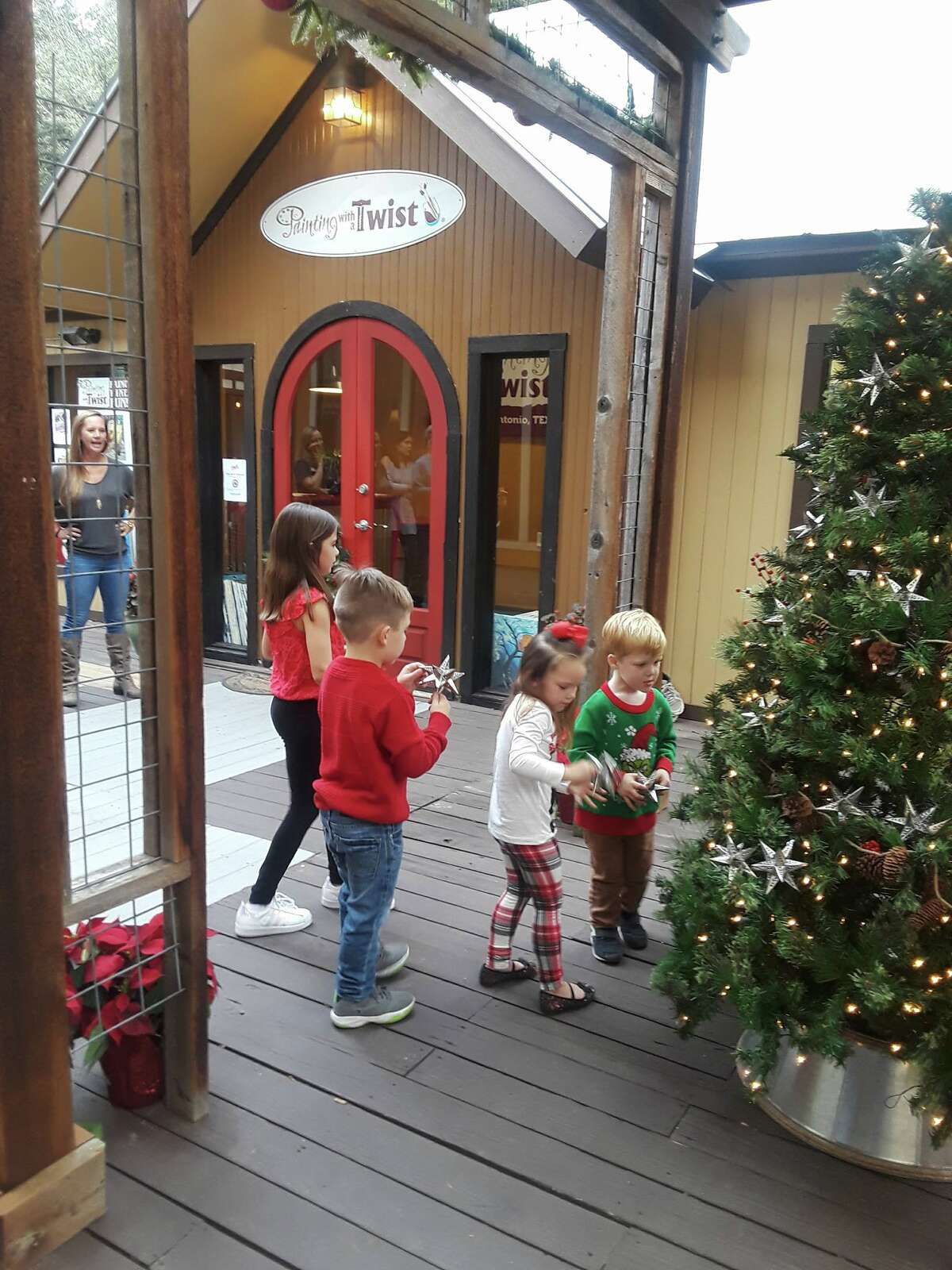 Where to see even more holiday lights around San Antonio