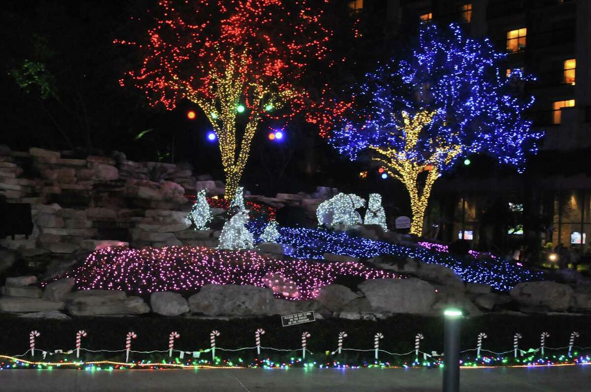 Where to see even more holiday lights around San Antonio