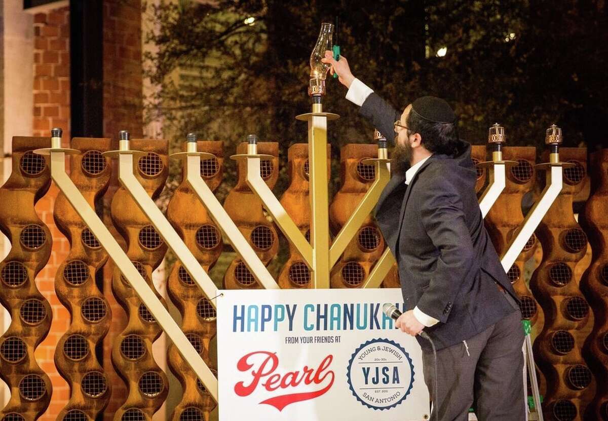 Where to see even more holiday lights around San Antonio