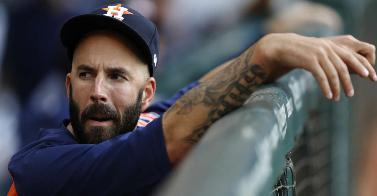 Astros non-tender Mike Fiers, making him a free agent