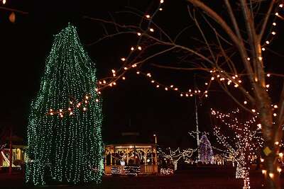 Christmas Festivals In Ct 2022 A Guide To 2021 Holiday Strolls Around Connecticut