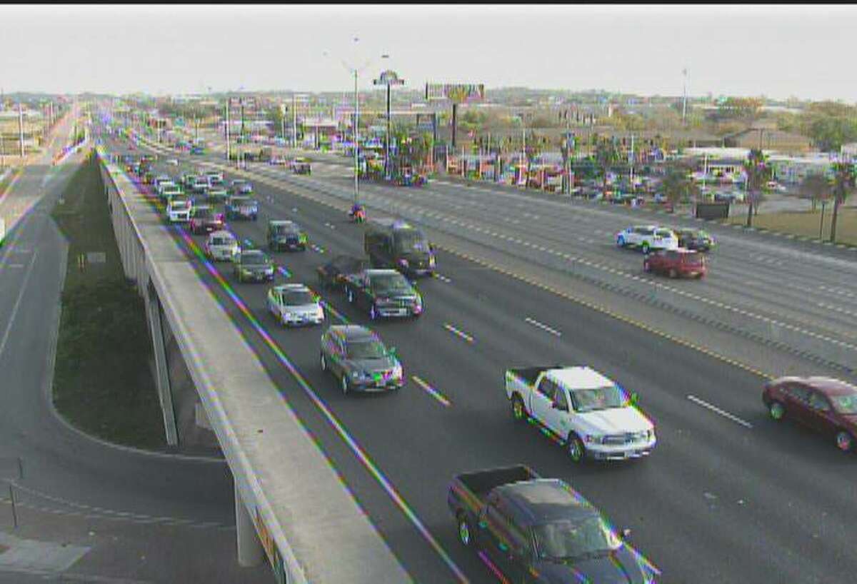 Several construction projects with major road closures around town are causing delays for weekend drivers. Traffic is slowing on the Northeast Side at I-35 and Weidner as multiple lanes of southbound I-35 are closed.